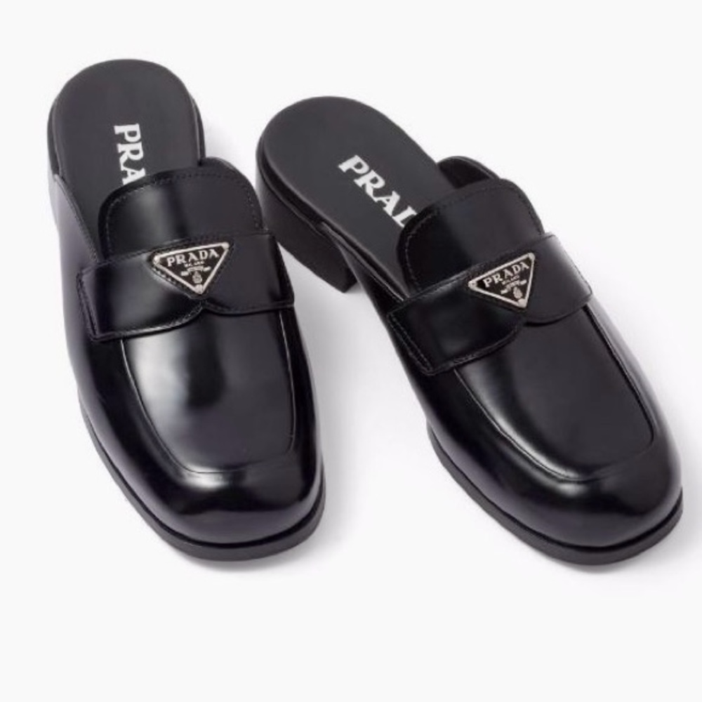 PRADA Women’s Logo-Plaque Polished-finish Mules. Bleu. US7.5, EU37.5 - Picture 3 of 12